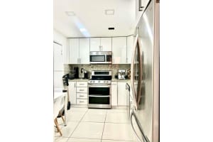 9500 W Bay Harbor Dr 2g, Bay Harbor Islands