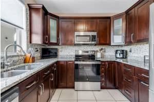 846 NW 135th Terrace, Pembroke Pines, FL 33028, - MLS#A12003119