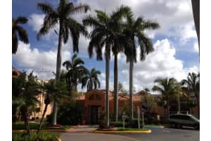 6284 Nw 186th St 215, Hialeah