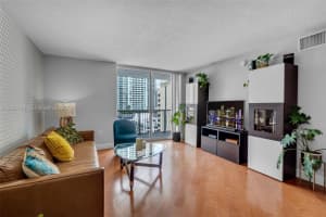 1200 Brickell Bay Dr APT 1924, Miami, FL 33131, - MLS#A12003142