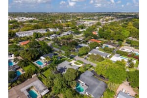 861 Nw 67th Ave, Plantation