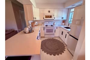 115 S C St APT 101, Lake Worth Beach, FL 33460, - MLS#A12003174