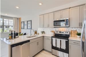 135 SW 171st Ln a, Pembroke Pines, FL 33027, - MLS#A12003237