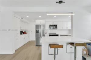 1408 Brickell Bay Dr APT 518, Miami, FL 33131, - MLS#A12003239