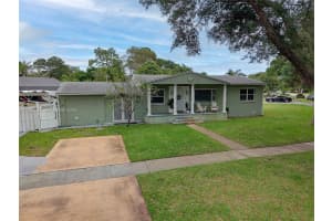 899 E Country Club Cir, Plantation