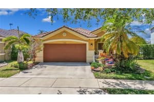 268 Conservation Dr, Weston