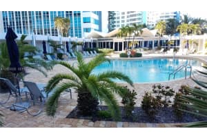 5055 Collins Ave APT 4C, Miami Beach, FL 33140, - MLS#A12003335