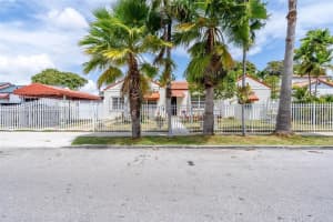 1879 SW 16th St, Miami, FL 33145, - MLS#A12003338