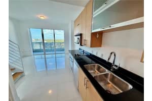 60 SW 13th St Apt 1605, Miami, FL 33130, - MLS#A12003355