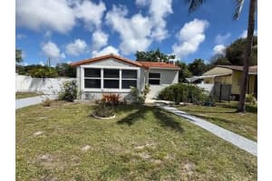 2471 Dewey St, Hollywood, FL 33020, - MLS#A12003369