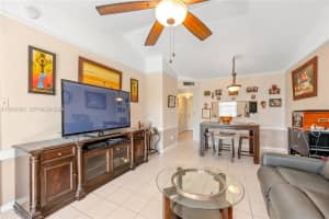 5560 Lakeside Dr APT 204, Margate, FL 33063, - MLS#A12003393