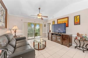 5560 Lakeside Dr APT 204, Margate, FL 33063, - MLS#A12003393