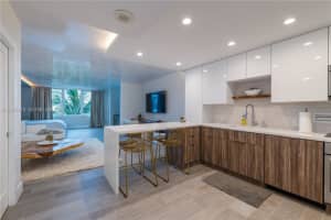 2301 Collins Ave 335, Miami Beach