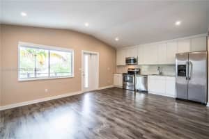 2412 NE 26th St #7, Fort Lauderdale, FL 33305, - MLS#A12003428