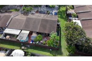 10331 Holly Ct Pembroke Pines, FL 33026 - MLS#A12003441