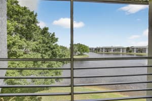 9235 Lagoon Pl 404 Davie, FL 33324 - MLS#A12003462