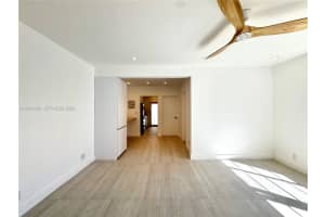6944 Byron Ave APT 1, Miami Beach, FL 33141, - MLS#A12003469