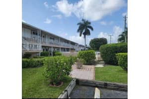 500 Layne Blvd 14, Hallandale Beach