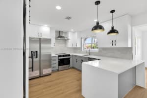 327 Se 2nd Ave, Dania Beach