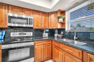 2825 SW 5th St, Fort Lauderdale, FL 33312, - MLS#A12003541