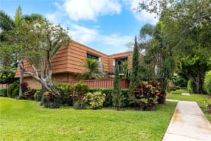 2971 Sw 11th Pl, Deerfield Beach