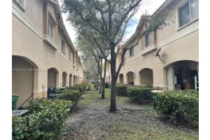 8831 S Isles Cir Tamarac, FL 33321 - MLS#A12003574