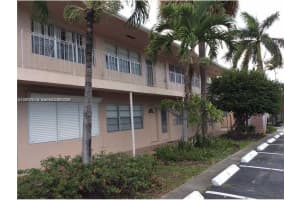 230 Sw 11th Ave 14, Hallandale Beach