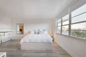 100 Lincoln Rd 439, Miami Beach