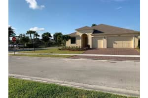 10005 W Verona Cir, Vero Beach, FL 32966, - MLS#A12003634