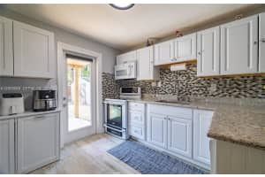 2950 Ne 11th Ave Pompano Beach, FL 33064 - MLS#A12003649