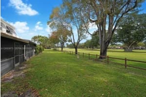 1231 E Golfview Dr Pembroke Pines, FL 33026 - MLS#A12003673