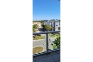 13499 Biscayne Blvd 511, North Miami