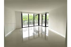 2000 Towerside Ter 407, Miami