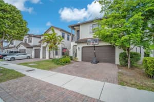 3575 W 97th St, Hialeah