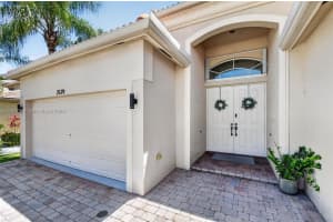 7579 Via Luria Lake Worth, FL 33467 - MLS#A12003708
