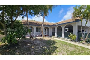 117 NW 11th Ave, Dania Beach, FL 33004, - MLS#A12003713