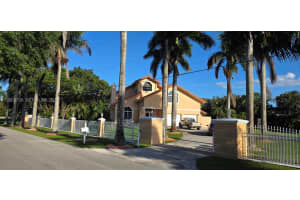11650 Nw 17th Ct Plantation, FL 33323 - MLS#A12003730