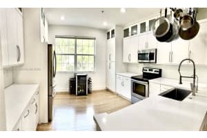 2549 Sw 118th Way 302, Miramar