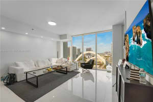 1040 Biscayne Blvd 1905, Miami