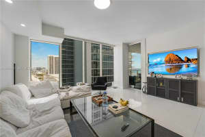 1040 Biscayne Blvd 1905 Miami, FL 33132 - MLS#A12003787