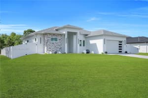 2703 34th St SW, Lehigh Acres, FL 33976, - MLS#A12003829