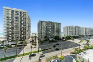 5700 Collins Ave APT 8A, Miami Beach, FL 33140, - MLS#A12003849