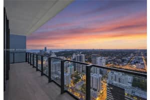 88 Sw 7th St 3710, Miami