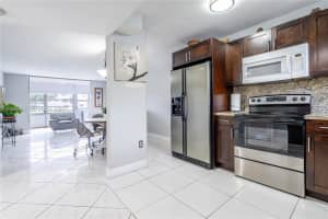 2811 N Pine Island Rd APT 109, Sunrise, FL 33322, - MLS#A12003880