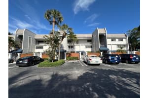 801 Palm Trail APT 10, Delray Beach, FL 33483, - MLS#A12003894