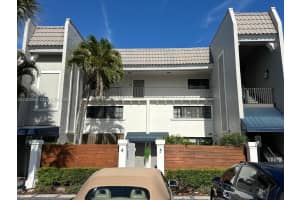 801 Palm Trail APT 10, Delray Beach, FL 33483, - MLS#A12003894