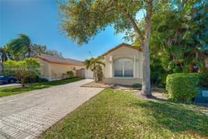 2924 NW 99th Pl, Doral, FL 33172, - MLS#A12003909