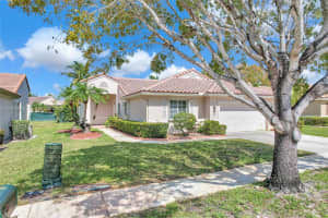 358 SW 163rd Ave #358, Pembroke Pines, FL 33027, - MLS#A12003933