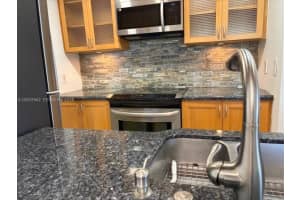 1407 NE 56th St APT 301, Fort Lauderdale, FL 33334, - MLS#A12003962