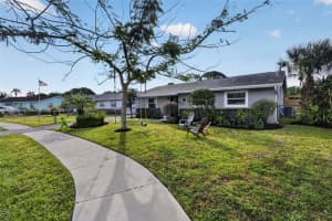 219 E Whitney Dr, Jupiter